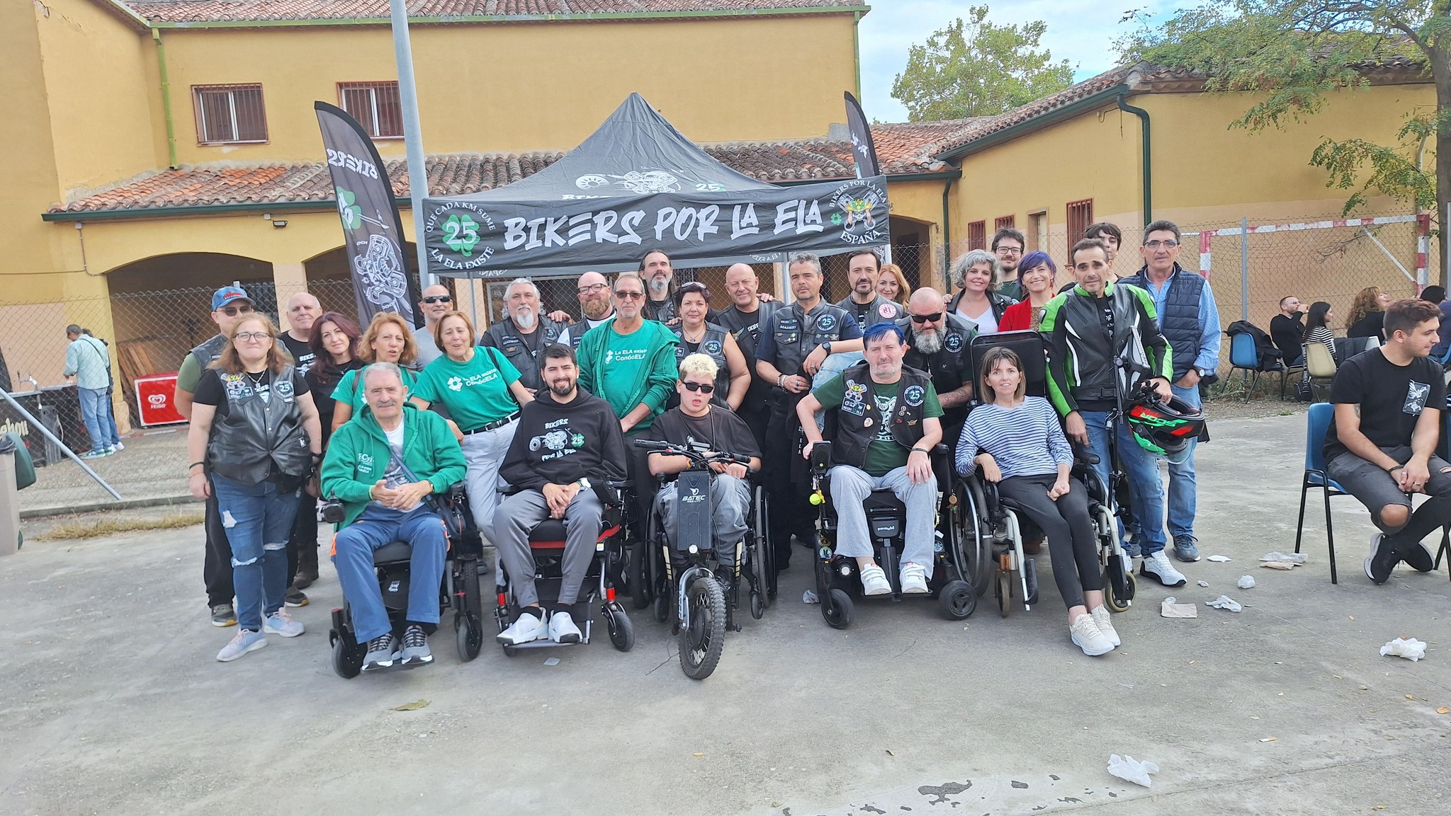 Pero ahí estaban BIKERS POR LA ELA, rodando por la ELA INFANTIL ,en Valladolid el 5 de octubre como prometieron.