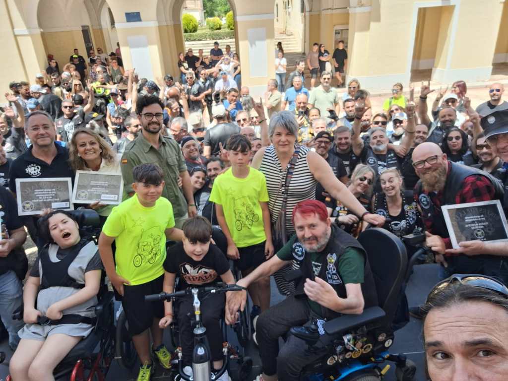 UN DIA MAGICO JUNTO A ELSA, MARIO y SU FAMILIA. Rodeados de&nbsp;amigos.